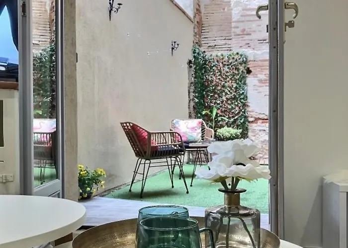 Logis Sainte Claire * Монтобан